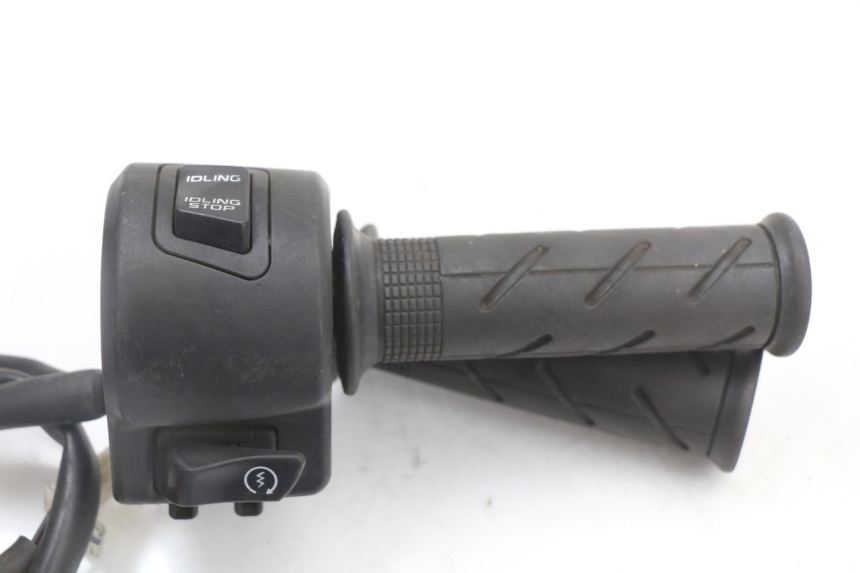 photo de COMANDO DIREITO HONDA PCX (JF47) 125 (2012 - 2013) - Outro ângulo de visão