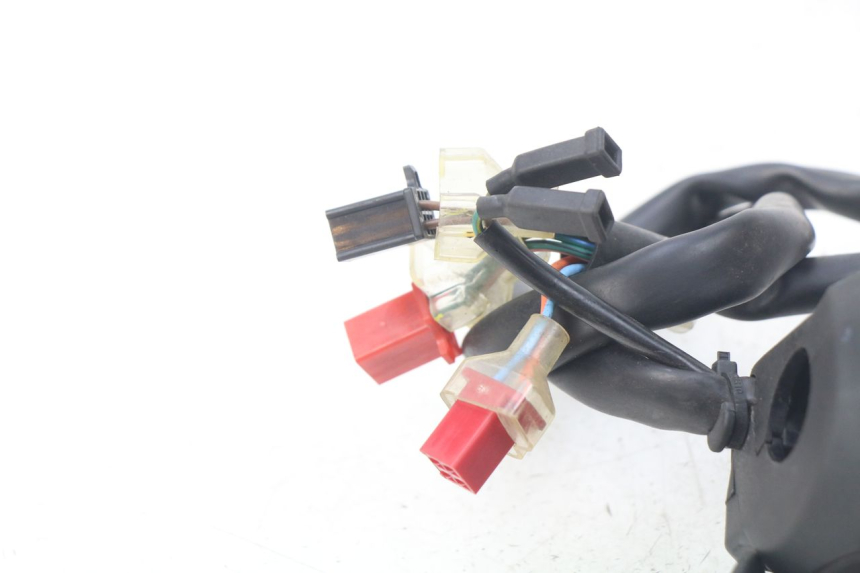 photo de COMANDO DIREITO HONDA PCX (JF57/JF64) 125 (2014 - 2018) - Detalhe da peça