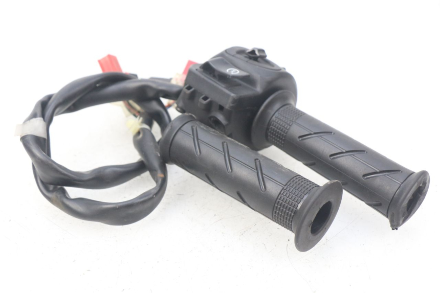 photo de COMANDO DIREITO HONDA PCX (JF57/JF64) 125 (2014 - 2018) - Vista geral