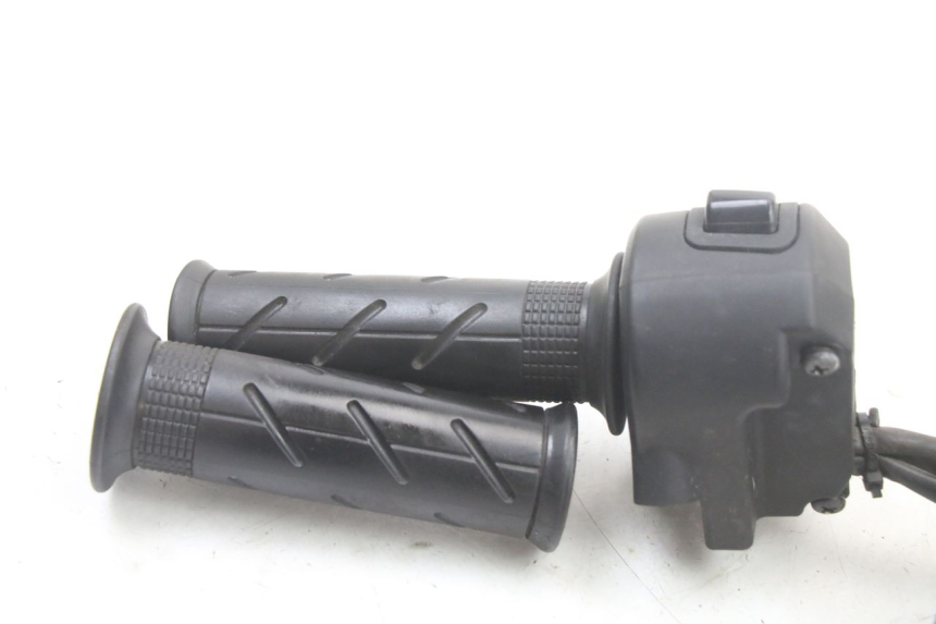 photo de COMANDO DIREITO HONDA PCX (JF57/JF64) 125 (2014 - 2018) - Vista geral