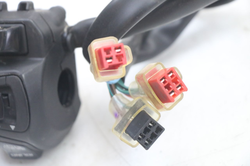 photo de COMANDO DIREITO HONDA PCX (JF57/JF64) 125 (2014 - 2018) - Marcações e referências