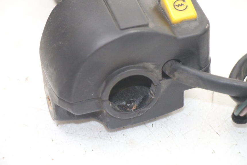 photo de COMANDO DIREITO PEUGEOT KISBEE 2T 50 (2010 - 2017) - Ampliação técnica