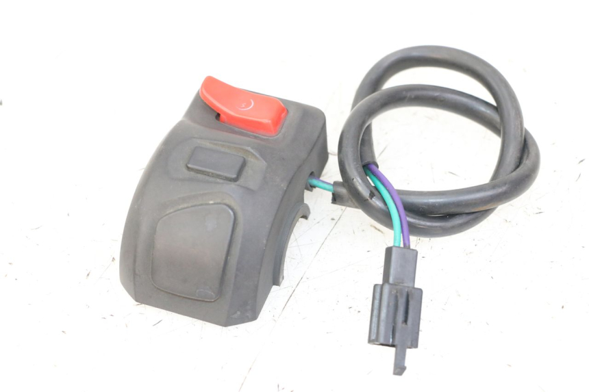 photo de COMANDO DIREITO PEUGEOT KISBEE 4T 50 (2018 - 2022) - Outro ângulo de visão