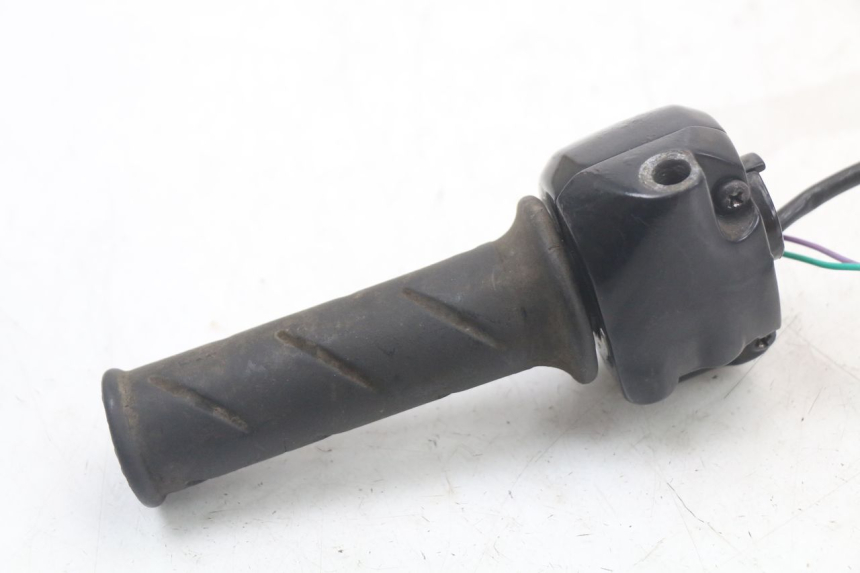 photo de COMANDO DIREITO PEUGEOT LUDIX 50 (2005 - 2007) - Pontos de fixação