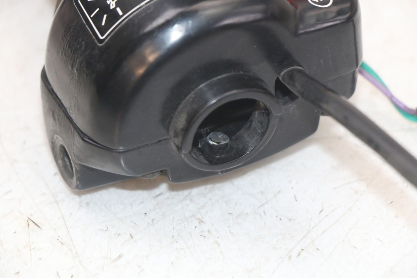 photo de COMANDO DIREITO PEUGEOT LUDIX 50 (2005 - 2007) - Peça verificada