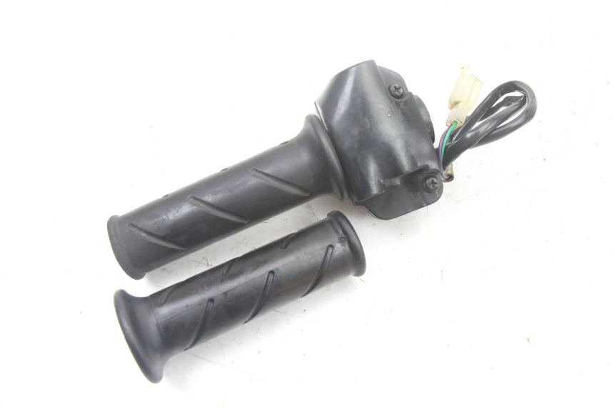 photo de COMANDO DIREITO PEUGEOT TREKKER TKR 50 (2005 - 2014) - Ampliação técnica