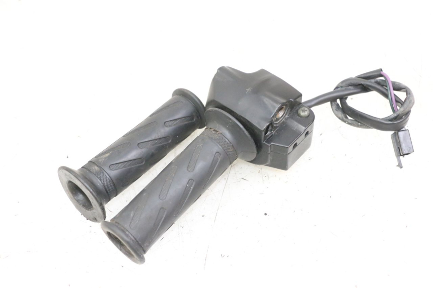 photo de COMANDO DIREITO PEUGEOT VIVACITY 125 (2010 - 2017) - Detalhe da peça