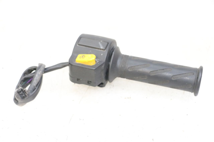photo de COMANDO DIREITO PEUGEOT VIVACITY 125 (2010 - 2017) - Outro ângulo de visão
