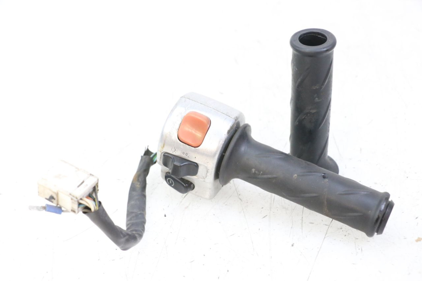photo de COMANDO DIREITO PIAGGIO BEVERLY 125 (1998 - 2005) - Vista principal