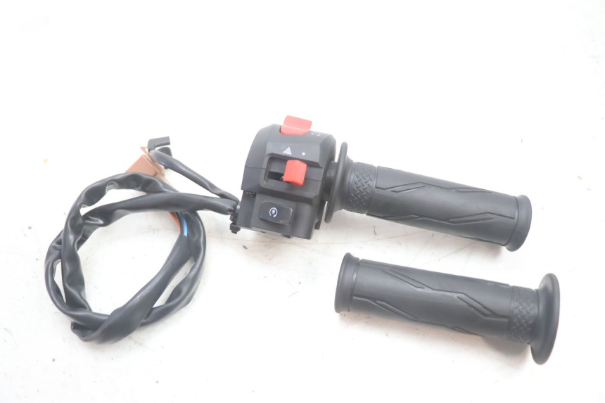 photo de COMUTADOR DIREITO JM MOTORS R-MAX TECH 50 (2024 - 2026) - Vista principal