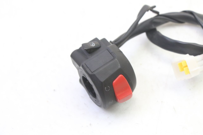photo de COMANDO DIREITO MAG POWER R-STREET 50 (2016 - 2025) - Outro ângulo de visão