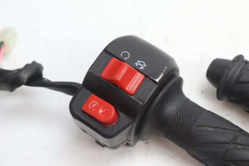 photo de COMANDO DIREITO RIDE RACE GT 2T 50 (2012 - 2017) - Detalhe da peça