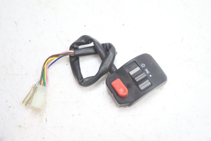 photo de COMUTADOR DIREITO YIYING RETRO 125 (2008 - 2018) - Vista principal