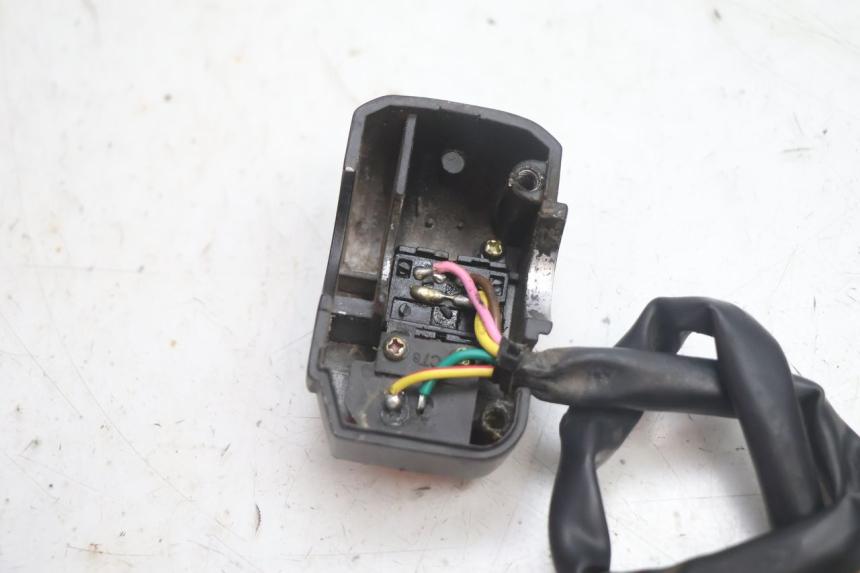 photo de COMUTADOR DIREITO YIYING RETRO 125 (2008 - 2018) - Ampliação técnica
