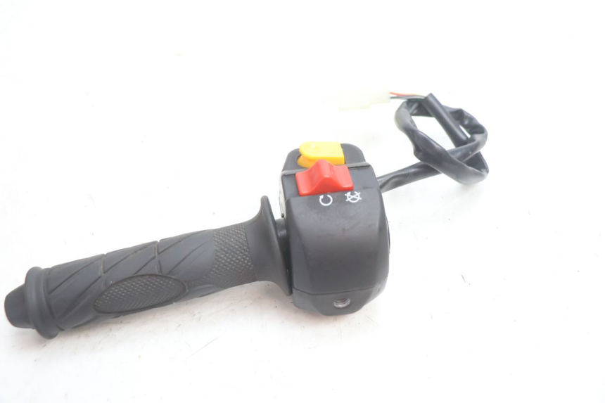 photo de COMANDO DIREITO TNT MOTOR ROMA 12' 2T 50 (2007 - 2018) - Zoom do estado de desgaste