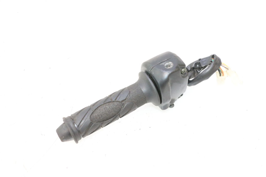 photo de COMANDO DIREITO KEEWAY RY6 2T 50 (2011 - 2019) - Estado da superfície