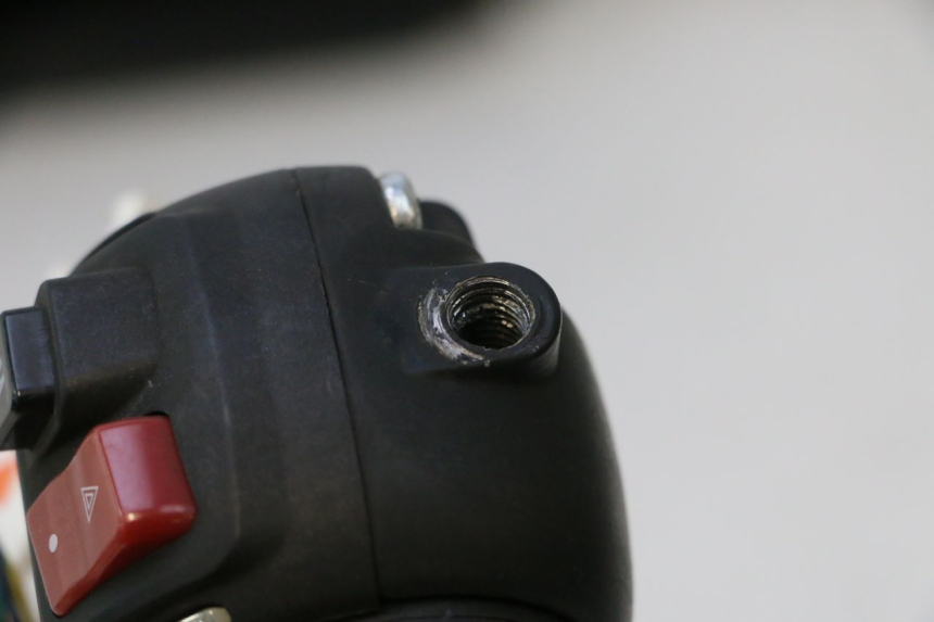 photo de COMUTADOR DIREITO BAIKU SAKURA 1 (2021 - 2025) - Detalhe da peça