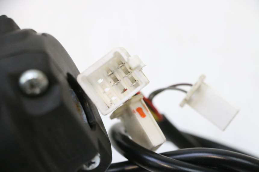 photo de COMUTADOR DIREITO BAIKU SAKURA 1 (2021 - 2025) - Pontos de fixação