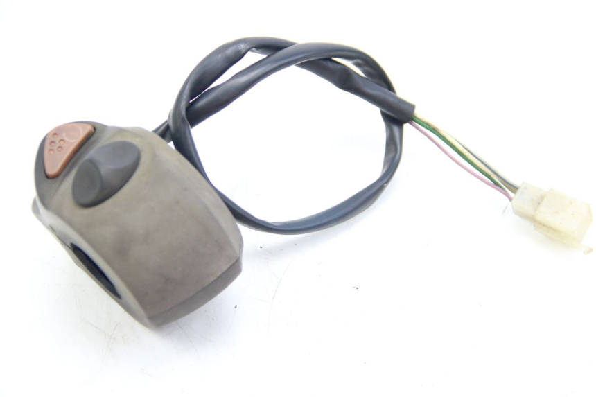photo de COMANDO DIREITO PEUGEOT SATELIS COMPRESSOR K15 125 (2006 - 2009) - Detalhe da peça