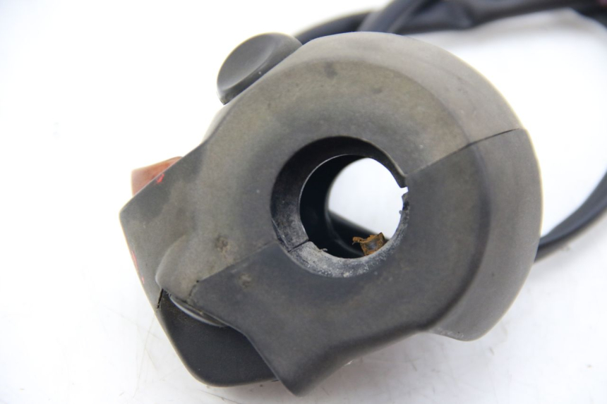 photo de COMANDO DIREITO PEUGEOT SATELIS COMPRESSOR K15 125 (2006 - 2009) - Zoom do estado de desgaste