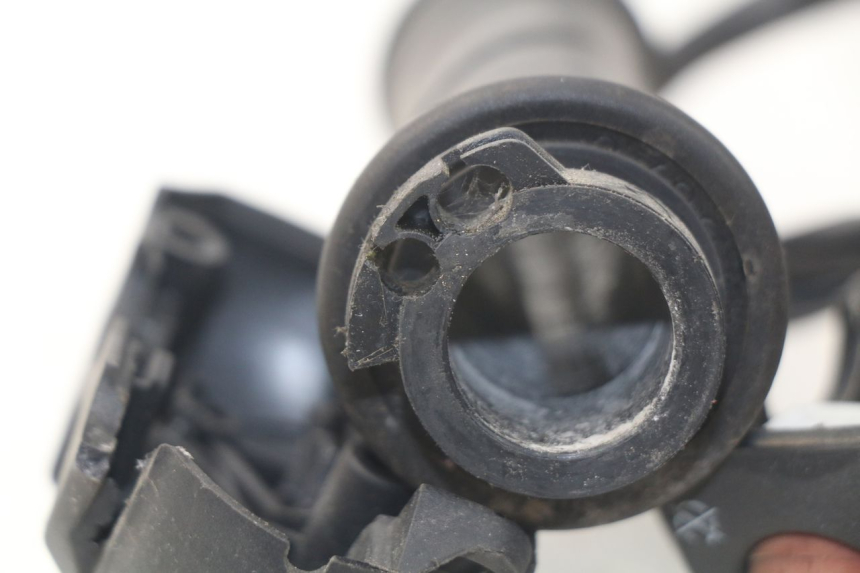 photo de COMANDO DIREITO PEUGEOT SATELIS 300 (2012 - 2015) - Detalhe da peça