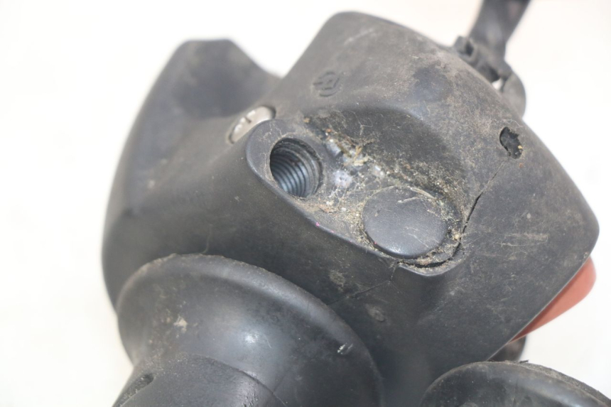 photo de COMANDO DIREITO PEUGEOT SATELIS 125 (2010 - 2012) - Zoom do estado de desgaste