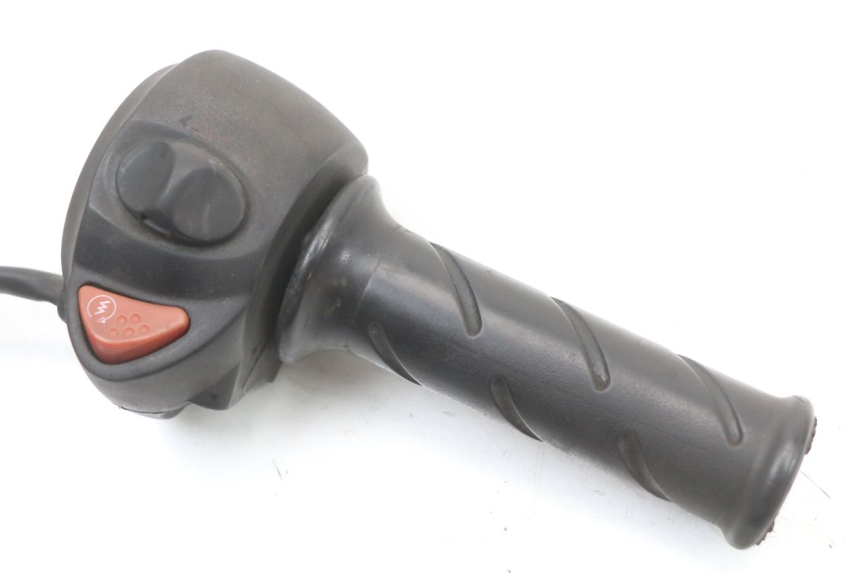 photo de COMANDO DIREITO PEUGEOT SATELIS 125 (2010 - 2012) - Detalhe da peça