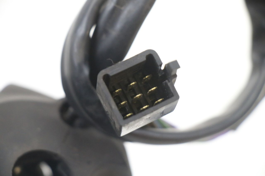 photo de COMANDO DIREITO PEUGEOT SATELIS 125 (2013 - 2018) - Pontos de fixação
