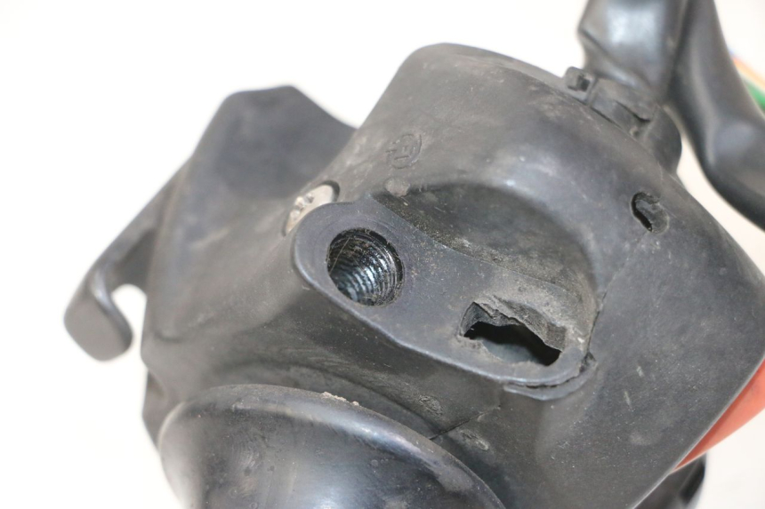 photo de COMANDO DIREITO PEUGEOT SATELIS 125 (2013 - 2018) - Detalhe da peça