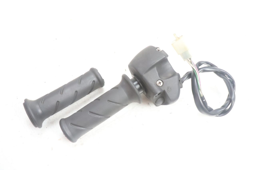 photo de COMANDO DIREITO PEUGEOT SATELIS 125 (2006 - 2009) - Ampliação técnica