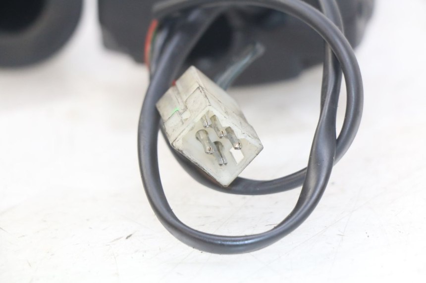 photo de COMANDO DIREITO APRILIA SCARABEO 100 (2003 - 2012) - Ampliação técnica