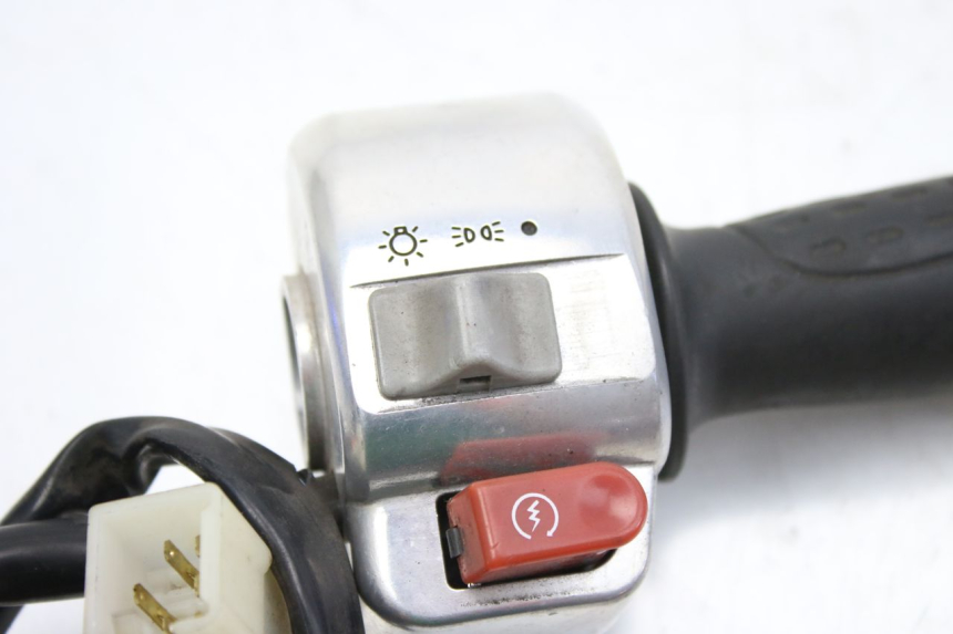 photo de COMANDO DIREITO KYMCO SENTO 100 (2008 - 2013) - Estado da superfície