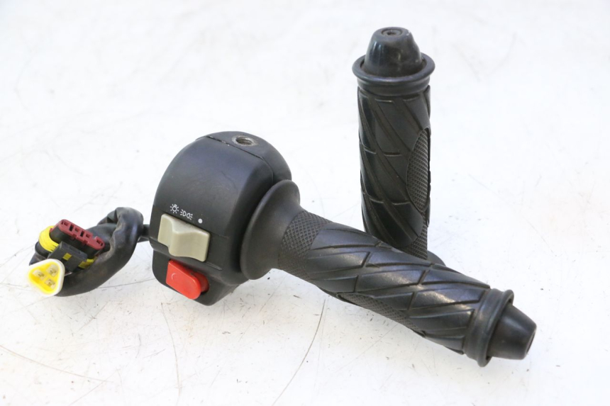 photo de COMUTADOR DIREITO RIDE SLASH 2T 50 (2012 - 2014) - Peça verificada