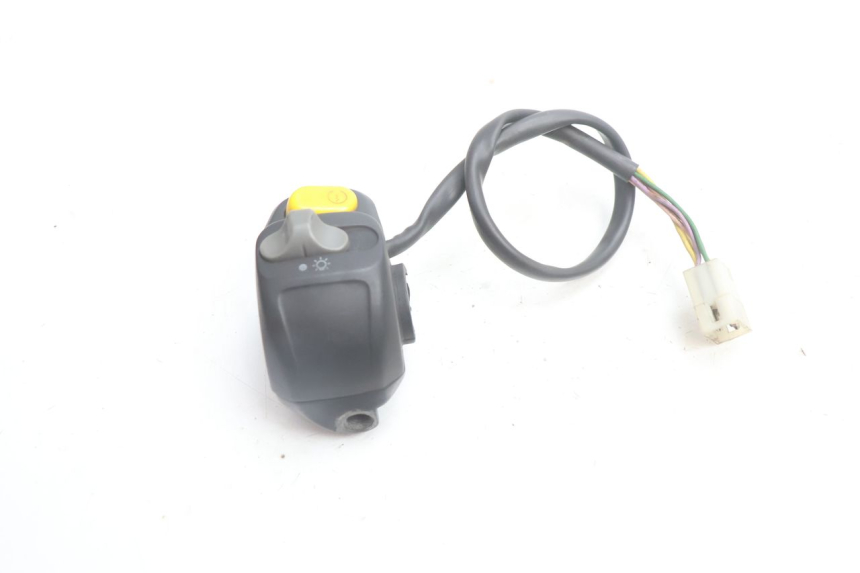 photo de COMANDO DIREITO PEUGEOT SPEEDFIGHT 2 AC 50 (2000 - 2009) - Zoom do estado de desgaste