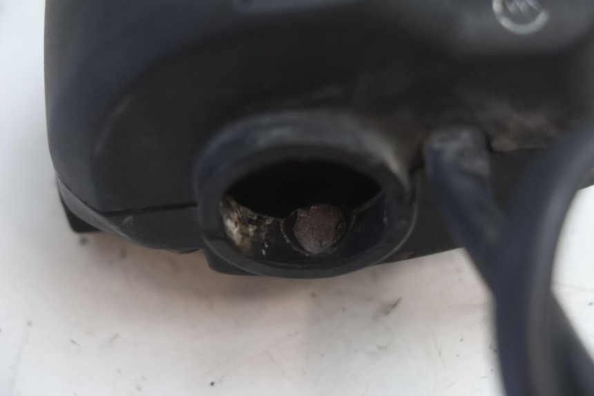photo de COMANDO DIREITO PEUGEOT SPEEDFIGHT LC 50 (1996 - 2002) - Pontos de fixação