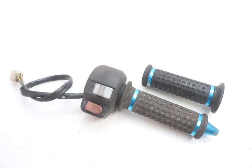 photo de COMANDO DIREITO PEUGEOT SPEEDFIGHT LC 50 (1996 - 2002) - Vista principal