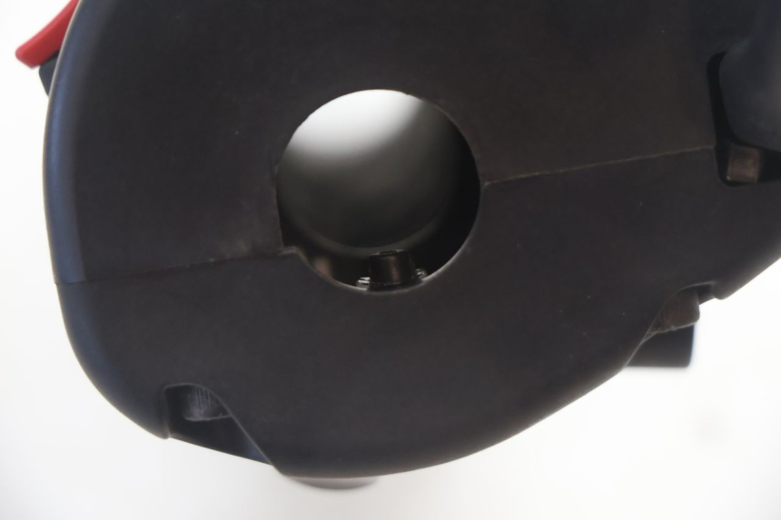 photo de COMUTADOR DIREITO CAN-AM SPYDER RS 1000 (2008 - 2012) - Estado da superfície