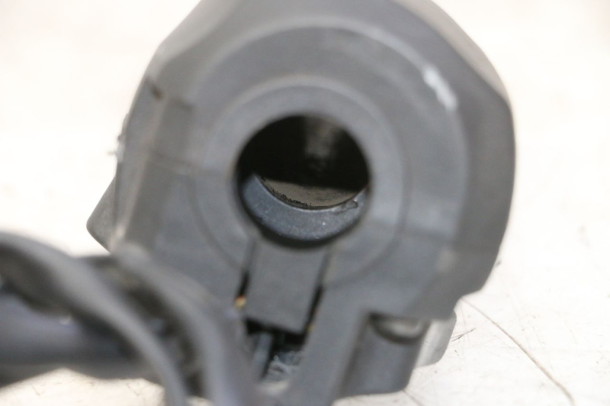 photo de COMANDO DIREITO APRILIA SR R 2T LC 50 (2018 - 2021) - Outro ângulo de visão