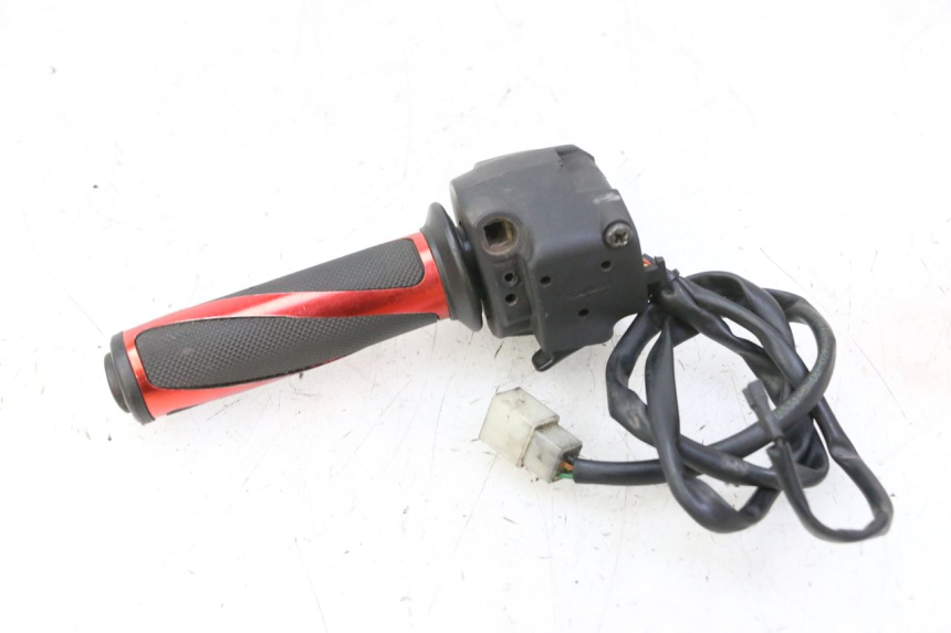 photo de COMANDO DIREITO APRILIA SR R 2T LC 50 (2018 - 2021) - Vista geral