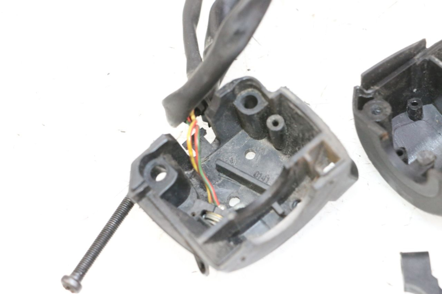 photo de COMANDO DIREITO APRILIA SR R 2T LC 50 (2018 - 2021) - Marcações e referências