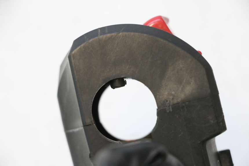 photo de COMUTADOR DIREITO DUCATI SS IE DS CARENEE 1000 (2002 - 2006) - Detalhe da peça