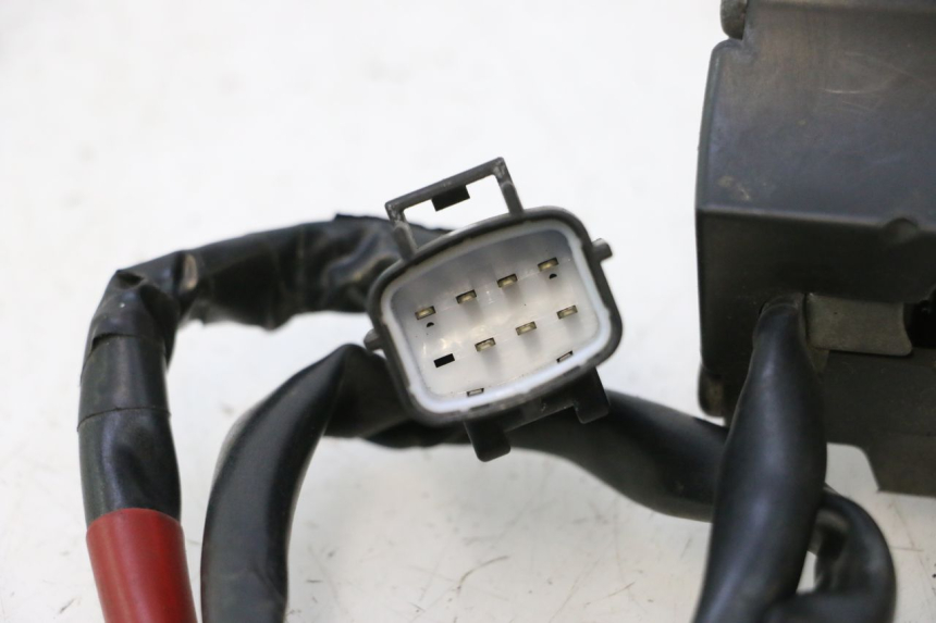 photo de COMUTADOR DIREITO DUCATI SS IE DS CARENEE 1000 (2002 - 2006) - Zoom do estado de desgaste