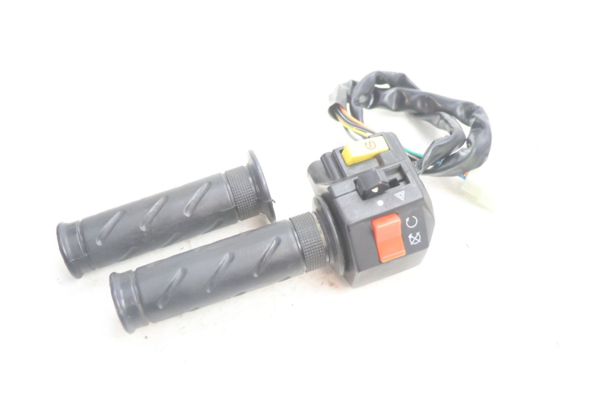 photo de COMANDO DIREITO RAZZO STEED 125 (2012 - 2018) - Zoom do estado de desgaste