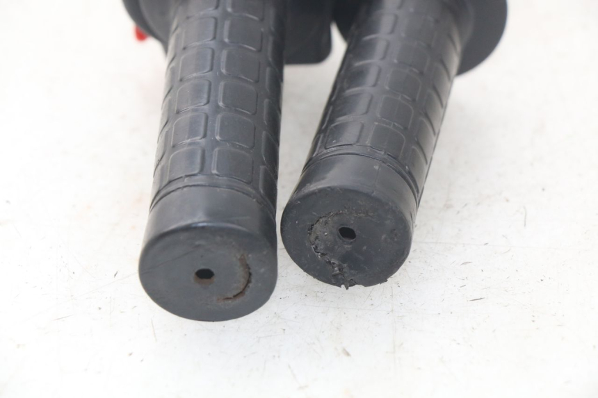 photo de COMANDO DIREITO FYM STRADA 50 (2007 - 2014) - Pontos de fixação