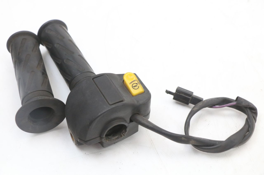 photo de COMANDO DIREITO PEUGEOT STREETZONE 2T 50 (2014 - 2019) - Ampliação técnica