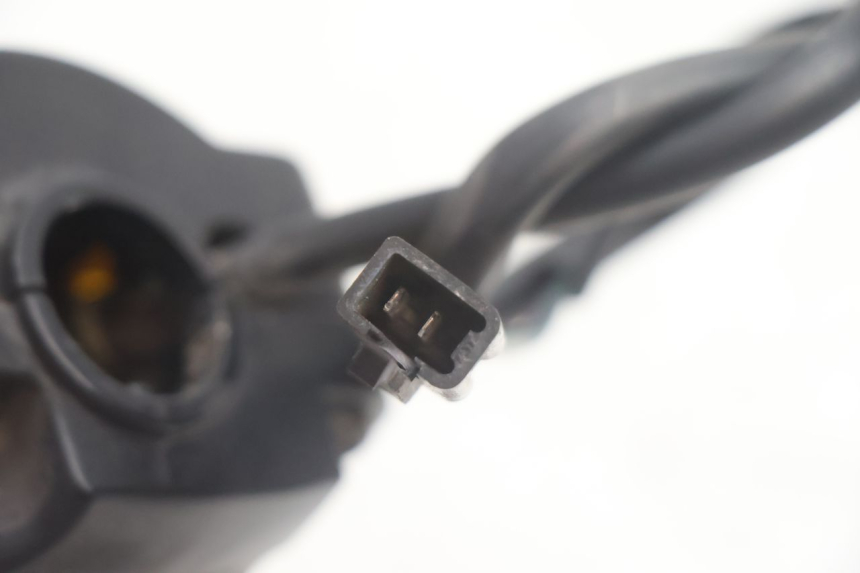 photo de COMUTADOR DIREITO PEUGEOT STREETZONE NAKED 2T 50 (2014 - 2018) - Pontos de fixação