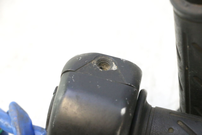 photo de COMUTADOR DIREITO KYMCO SUPER 8 2T 50 (2007 - 2013) - Detalhe da peça