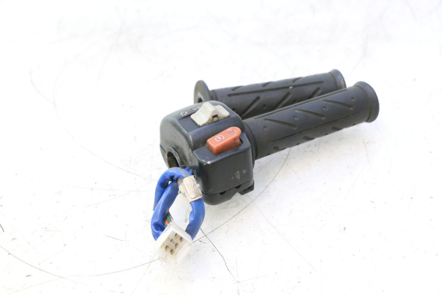 photo de COMUTADOR DIREITO KYMCO SUPER 8 2T 50 (2007 - 2013) - Vista geral