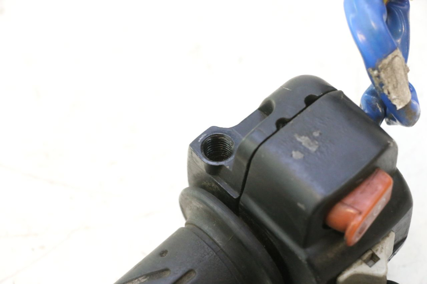 photo de COMUTADOR DIREITO KYMCO SUPER 8 2T 50 (2007 - 2013) - Estado da superfície