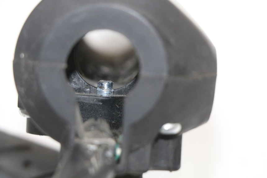 photo de COMANDO DIREITO KYMCO SUPER 8 4T 50 (2021 - 2024) - Pontos de fixação